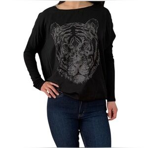 Zara Black Long Sleeve Tiger Graphic High Low Top S